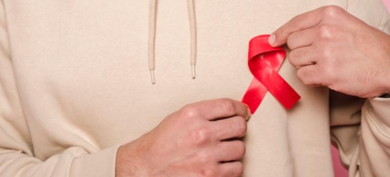 Rozmowa o HIV lub AIDS z partnerem? To wciąż tabu dla 50 procent Polaków