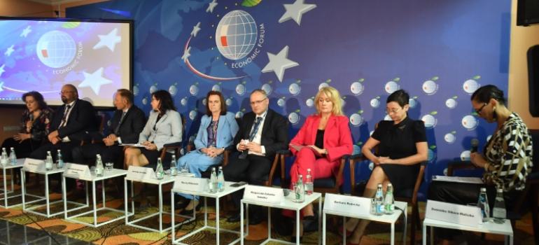 Forum Ekonomiczne w Karpaczu: Innowacyjne terapie lekowe zapewniają rozwój systemu ochrony zdrowia