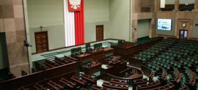 Sejm uchwalił ustawy: o zdrowiu publicznym, wyrobach medycznych i  produktach biobójczych
