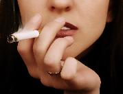 Czy palenie papierosów zwiększa ryzyko wystąpienia...
